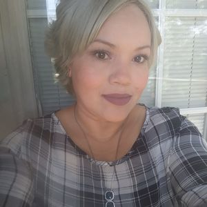 Meet your Posher, Angie